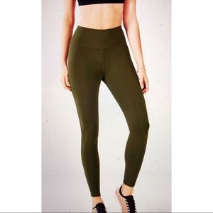 Fabletics High-Waisted Solid PowerHold Legging